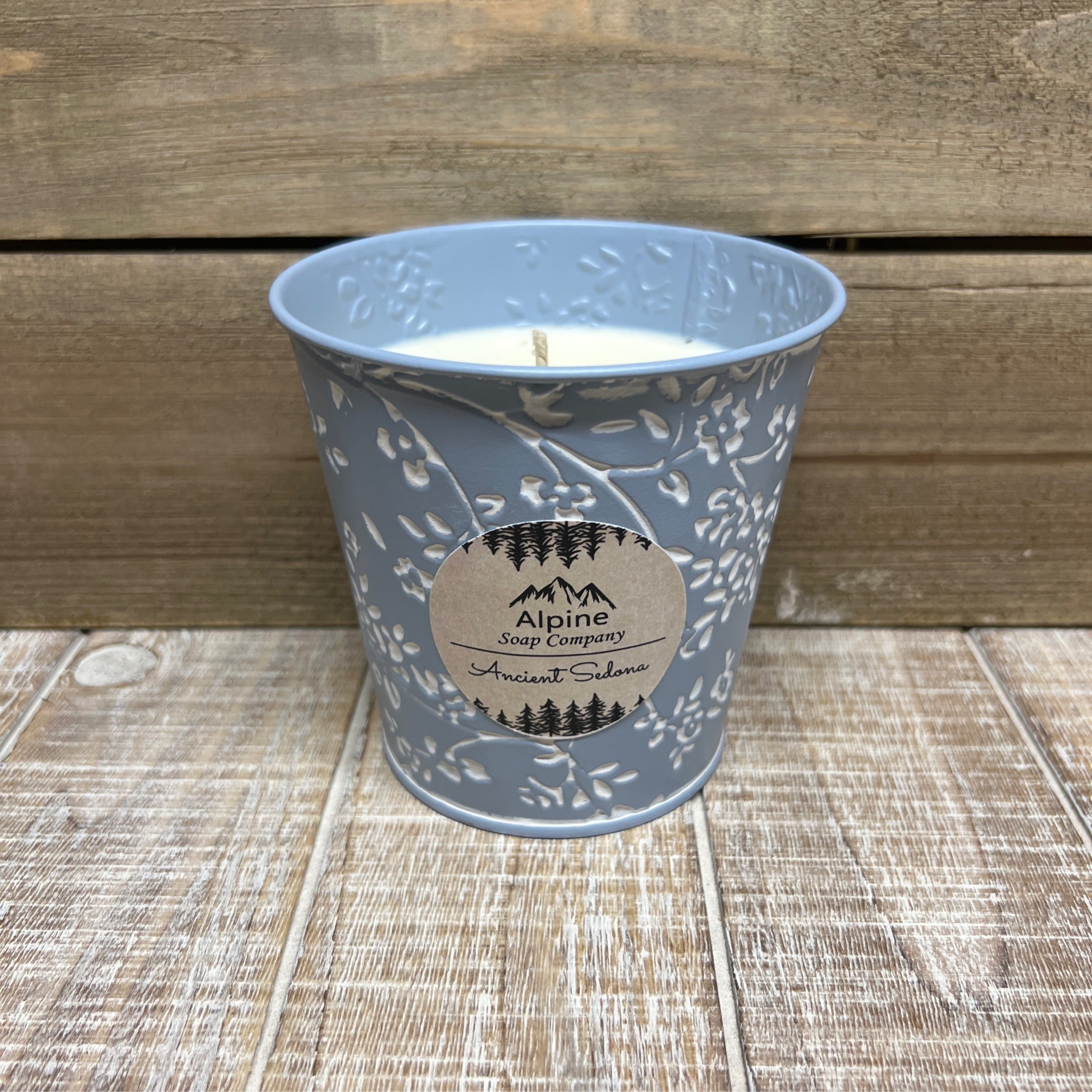 All-Natural Man Candle 👉, 🔥 Introducing the Bay Rum Candle! 🔥 🖐️  Handcrafted in the USA 🌳 Natural wood wick 🌿 Phthalate-free 100% Natural  fragrance ⏱ 40+ hours of burn time, By Dr. Squatch